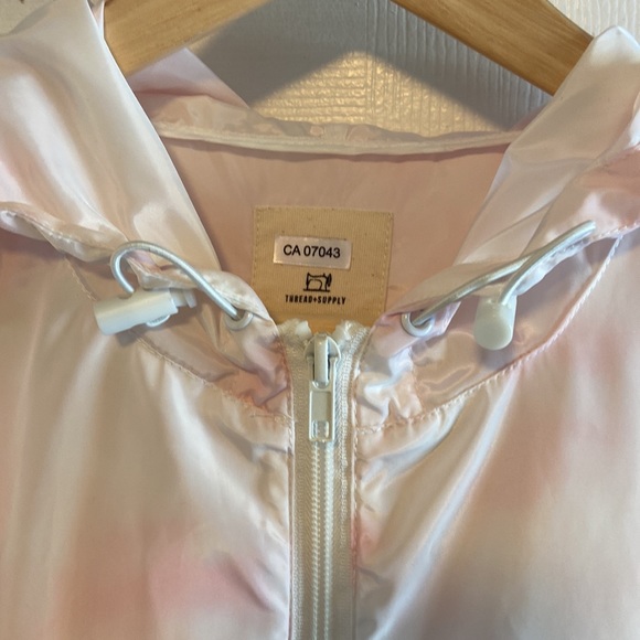 Thread & Supply , leisure nylon shell - Picture 3 of 6